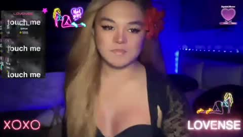 Anita  online show from March 19, 2026, 11:47 am