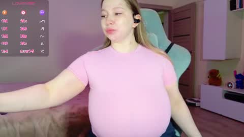 Snapshot of miss_anna909 chatting on July 4, 2026, 12:11 pm Anna online show from July 4, 2026, 12:11 pm