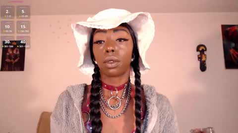 Aria Diaz online show from September 30, 2025, 12:10 pm