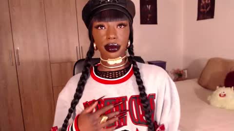 Aria Diaz online show from October 24, 2025, 1:29 pm