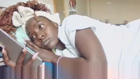 miss_atitude online show from November 6, 2025, 11:00 am