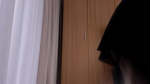 Ivy online show from November 19, 2025, 10:59 am