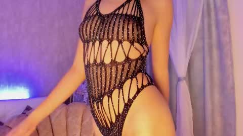 Camila online show from November 11, 2025, 3:28 am