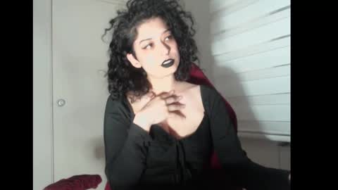 Miss Carmila online show from September 11, 2025, 11:05 pm