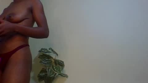 miss_cisca online show from March 3, 2025, 9:55 am