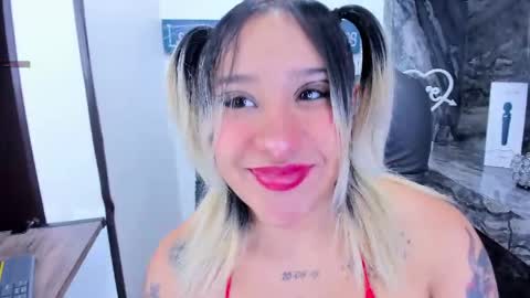 Snapshot of miss_danika chatting on April 9, 2026, 11:04 am Danika online show from April 9, 2026, 11:04 am