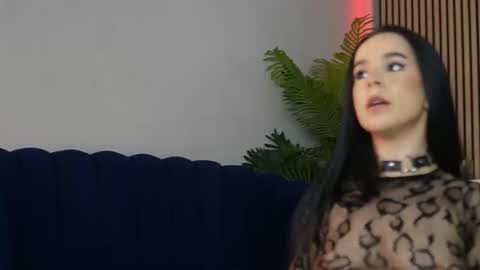 Denise online show from November 22, 2025, 8:41 pm