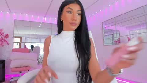 miss_diamond__ online show from April 27, 2026, 7:50 am