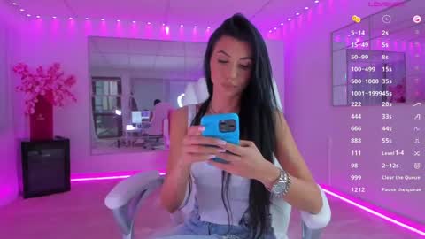 miss_diamond__ online show from May 10, 2026, 5:23 am