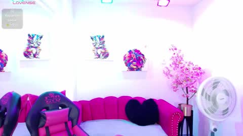 Melanie online show from March 24, 2026, 12:21 pm