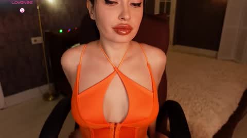 Snapshot of miss_elias chatting on October 8, 2025, 4:37 pm Elia online show from October 8, 2025, 4:37 pm