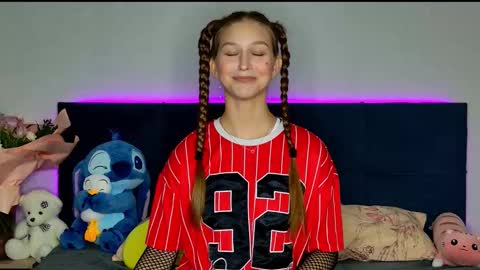 Snapshot of miss_emily_miller chatting on October 21, 2025, 5:13 pm Emily online show from October 21, 2025, 5:13 pm