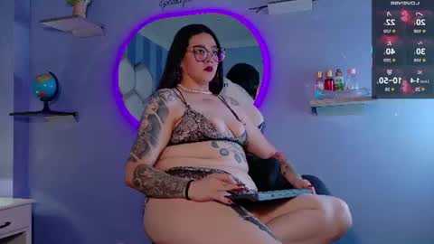 miss_evans_ online show from July 2, 2026, 8:37 pm