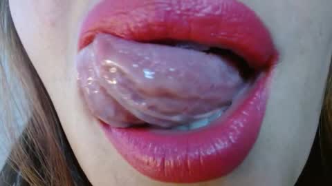 Miss Evoleth online show from December 14, 2025, 5:29 pm