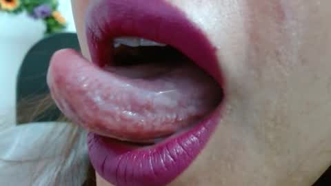 Snapshot of miss_evoleth2 chatting on March 7, 2026, 11:07 am Miss Evoleth online show from March 7, 2026, 11:07 am