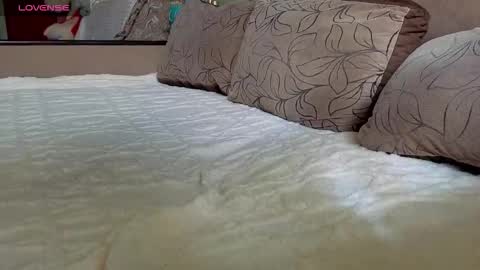 Snapshot of miss_flexi_sun chatting on October 18, 2025, 8:15 am ................................ online show from October 18, 2025, 8:15 am