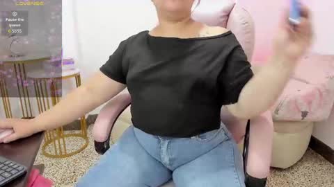 Snapshot of miss_francheska chatting on October 7, 2025, 11:40 am Francheska online show from October 7, 2025, 11:40 am