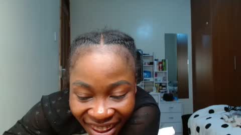 Miss Kiarrafit online show from December 8, 2024, 4:18 pm