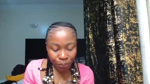 Miss Kiarrafit online show from March 1, 2025, 7:04 pm