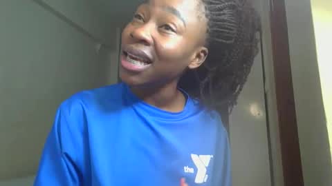 Miss Kiarrafit online show from November 29, 2025, 1:52 am