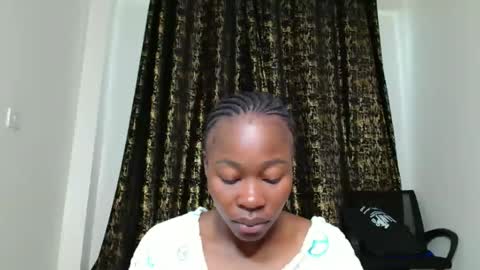 Snapshot of miss_kiarrafit chatting on May 15, 2026, 8:21 am Miss Kiarrafit online show from May 15, 2026, 8:21 am