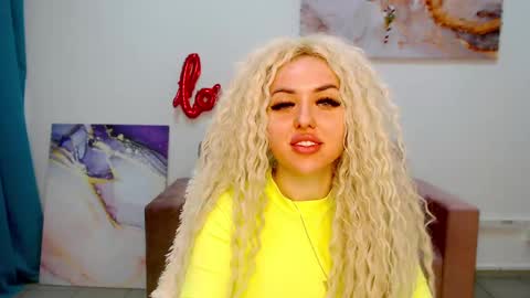 Snapshot of miss_kiten chatting on February 9, 2025, 7:41 pm miss_kiten online show from February 9, 2025, 7:41 pm