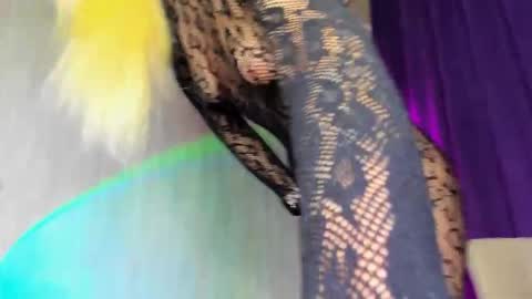 Sonya online show from October 26, 2025, 10:43 am