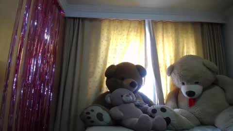 lilieth  online show from December 1, 2024, 5:46 pm