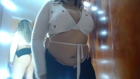 lilieth  online show from January 3, 2025, 3:01 pm