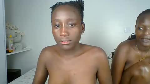 Snapshot of miss_lolah7 chatting on May 4, 2026, 12:01 pm miss_lolah7 online show from May 4, 2026, 12:01 pm