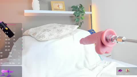 miss_lori_ online show from May 9, 2026, 2:00 pm