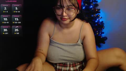 ly independent model online show from December 22, 2024, 8:38 am