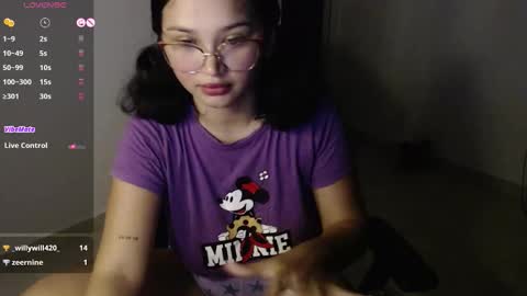 ly independent model online show from September 8, 2025, 10:42 pm