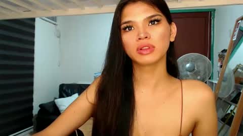 Snapshot of miss_mariamontrese chatting on January 9, 2025, 10:31 pm Maria-          online show from January 9, 2025, 10:31 pm