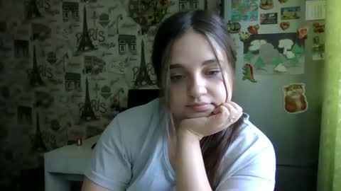 milana online show from September 16, 2025, 7:09 am