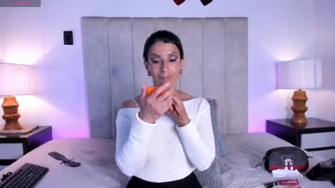 miss_milf_ online show from May 6, 2026, 8:47 pm