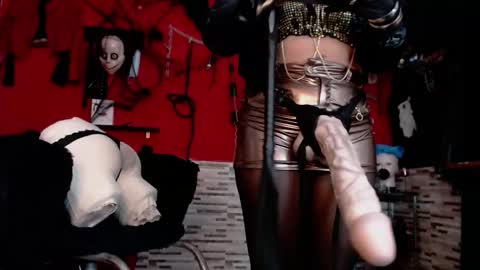 Mistress Miranda online show from November 5, 2025, 12:10 am