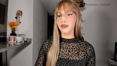 Goddess Myers  thumb up is important for me kisses  online show from September 11, 2025, 10:59 am
