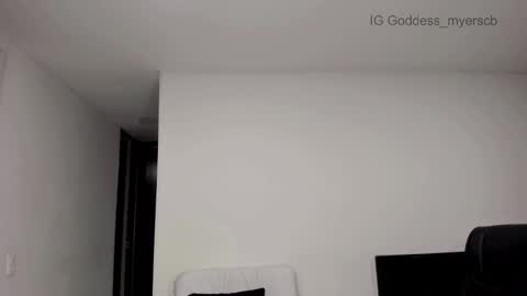 Goddess Myers  thumb up is important for me kisses  online show from October 10, 2025, 11:15 pm