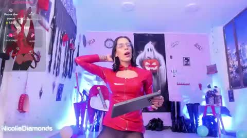Snapshot of miss_nicolesds chatting on October 16, 2025, 1:23 pm Miss Nicole online show from October 16, 2025, 1:23 pm