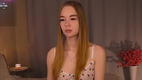 Snapshot of miss_nicoletta chatting on October 13, 2025, 11:49 pm Nicole online show from October 13, 2025, 11:49 pm