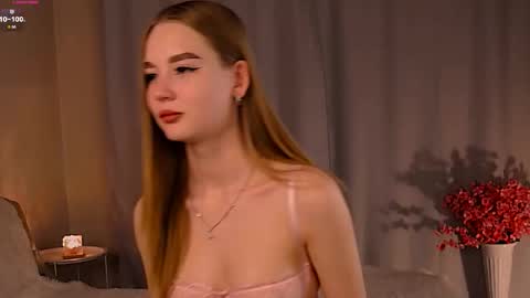 Snapshot of miss_nicoletta chatting on October 30, 2025, 12:23 am Nicole online show from October 30, 2025, 12:23 am