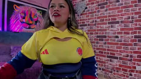 Miss Pecados online show from June 17, 2026, 8:54 pm