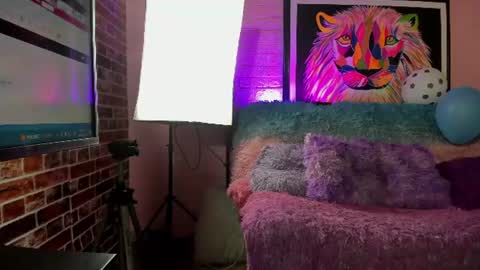 Miss Pecados online show from June 18, 2026, 7:29 pm