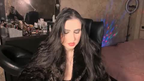 Snapshot of miss_poison chatting on February 27, 2026, 8:42 pm Leya online show from February 27, 2026, 8:42 pm