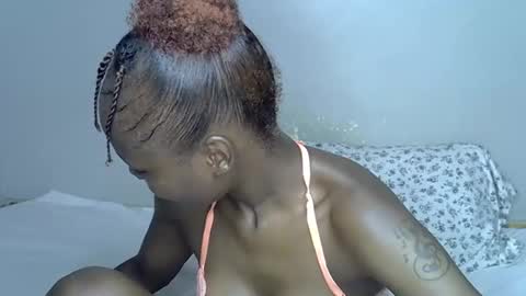 miss_pretty1 online show from December 18, 2025, 9:04 am