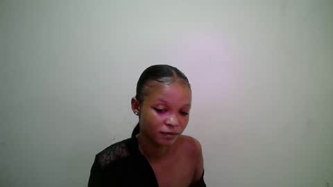 miss_rihanna2 online show from May 4, 2026, 9:22 pm