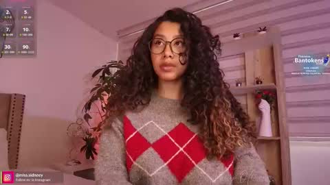 Amy Olivera online show from October 7, 2025, 1:08 pm