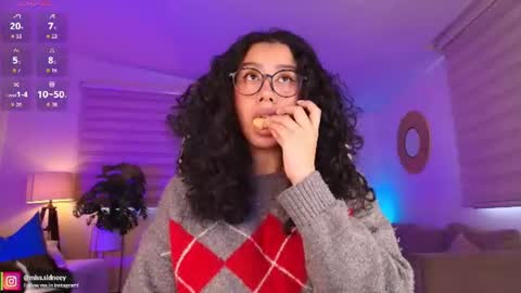 Amy Olivera online show from July 23, 2026, 12:58 pm