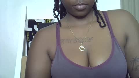 Snapshot of miss_sinphoria chatting on September 16, 2025, 2:07 pm Miss  online show from September 16, 2025, 2:07 pm